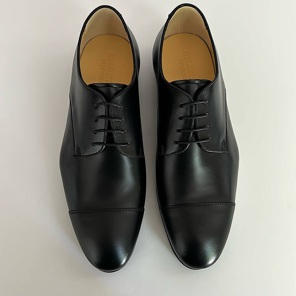 Authentic CHANEL Men’s Lace Loafer Shoe.